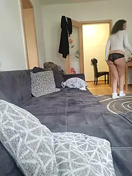 Snapshot of Isa363636 chatting on February 9, 10:30 am Isa363636 online show from February 9, 10:30 am