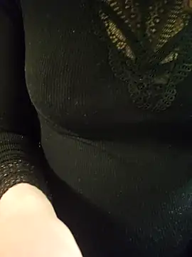 Snapshot of Isa363636 chatting on February 18, 11:22 pm Isa363636 online show from February 18, 11:22 pm