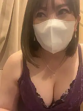 Mitsuco surflady online show from March 17, 3:59 pm