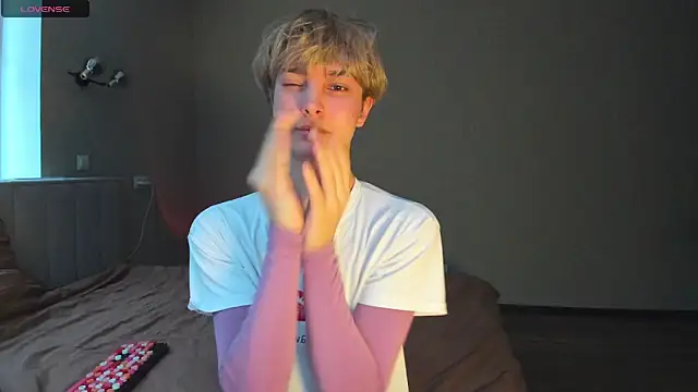 Snapshot of bunnyblush67 chatting on March 3, 7:47 am bunnyblush67 online show from March 3, 7:47 am