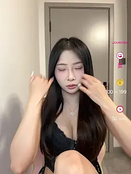 liubaobao666 online show from May 6, 2:44 pm