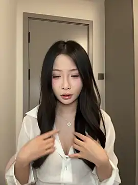 liubaobao666 online show from May 10, 12:32 pm
