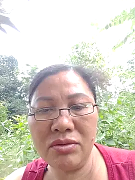 Snapshot of Cold-girlr12 chatting on May 11, 7:14 am Cold-girlr12 online show from May 11, 7:14 am
