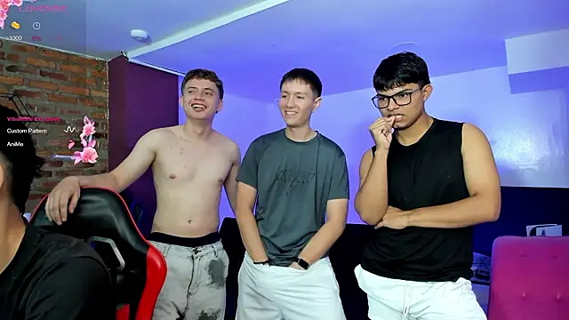 Snapshot of Bad_Boys777 chatting on February 26, 9:58 pm Bad Boys777 online show from February 26, 9:58 pm