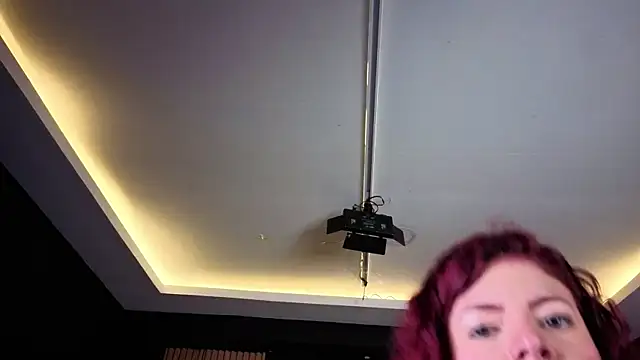 Snapshot of MiaTorres4 chatting on April 28, 12:32 pm MiaTorres4 online show from April 28, 12:32 pm