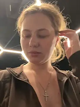 AsynaYuuki online show from February 24, 7:34 pm