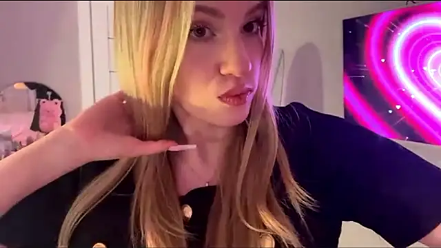 Between Eeys online show from March 9, 3:16 pm