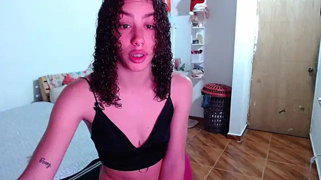 Snapshot of _Shanell chatting on May 5, 10:07 pm Shanell online show from May 5, 10:07 pm