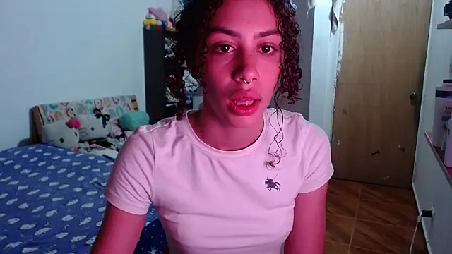 Snapshot of _Shanell chatting on May 15, 2:29 am Shanell online show from May 15, 2:29 am