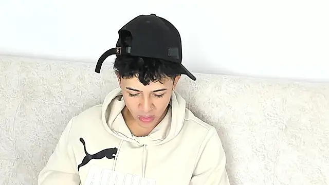 Snapshot of _Alex_Colton chatting on February 7, 10:24 pm Alex Colton online show from February 7, 10:24 pm