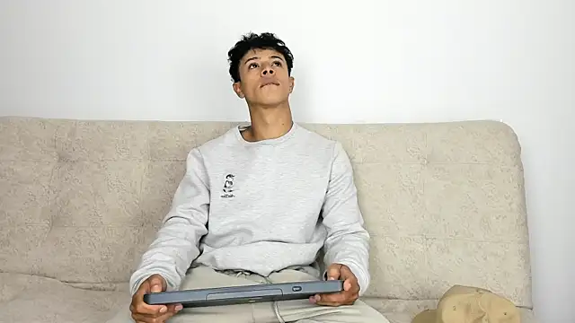 Snapshot of _Alex_Colton chatting on February 16, 11:12 pm Alex Colton online show from February 16, 11:12 pm