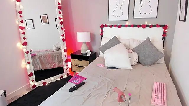 QueenRose    online show from February 23, 1:52 pm