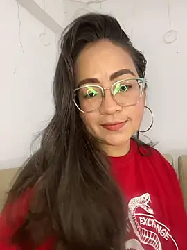 Snapshot of alisbloom chatting on February 20, 6:08 pm alisbloom online show from February 20, 6:08 pm