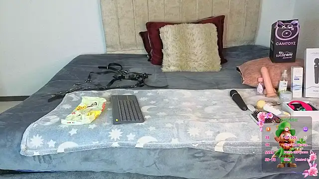 Petite pepper online show from March 18, 12:41 pm