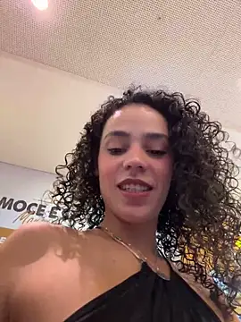 Snapshot of SirenStell0 chatting on February 27, 5:46 pm SirenStell0 online show from February 27, 5:46 pm