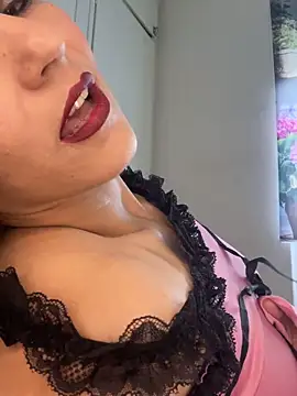 eva luz online show from May 29, 1:53 pm