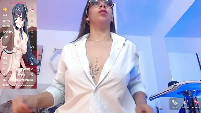 Snapshot of alanis_brown chatting on February 23, 7:11 pm alanis brown online show from February 23, 7:11 pm