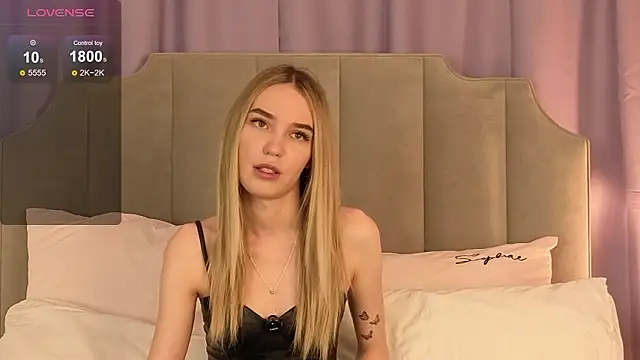 Snapshot of NikkiRyx chatting on February 11, 4:01 pm NikkiRyx online show from February 11, 4:01 pm