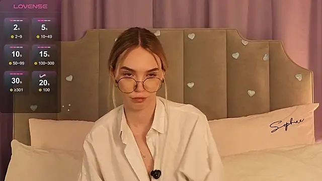 Snapshot of NikkiRyx chatting on February 17, 4:02 pm NikkiRyx online show from February 17, 4:02 pm