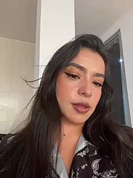 Snapshot of foxxy_lover chatting on February 3, 8:14 pm foxxy lover online show from February 3, 8:14 pm