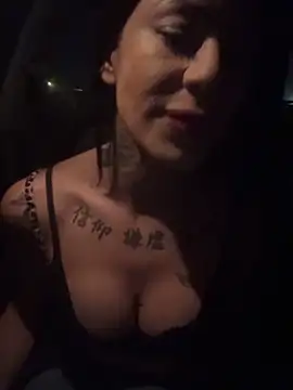 MelaFoxx online show from April 11, 11:20 pm