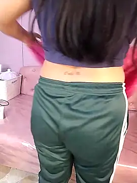 Noa Baker online show from April 15, 12:23 pm