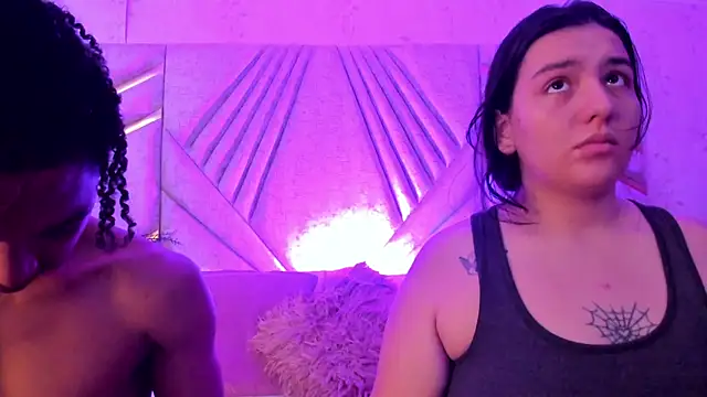 dafne and erick  online show from July 9, 4:38 am