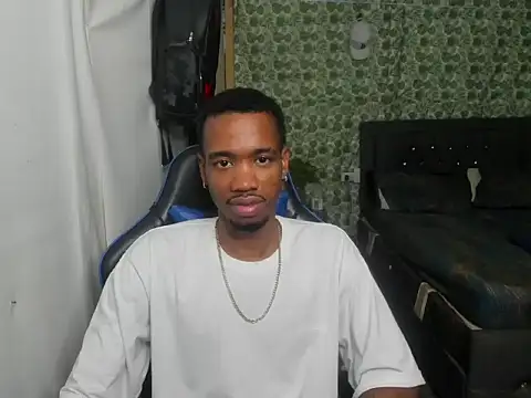Snapshot of Kofi_exotic_2 chatting on June 17, 5:47 pm Kofi exotic 2 online show from June 17, 5:47 pm