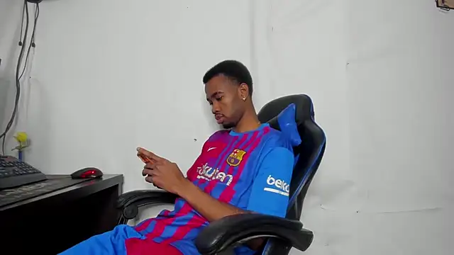 Snapshot of Kofi_exotic_2 chatting on June 24, 11:15 pm Kofi exotic 2 online show from June 24, 11:15 pm