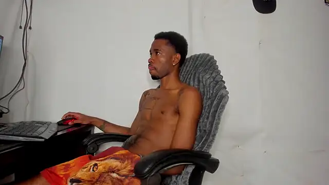 Snapshot of Kofi_exotic_2 chatting on July 27, 6:37 pm Kofi exotic 2 online show from July 27, 6:37 pm