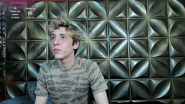 DannyParker  online show from February 3, 6:40 am