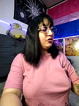 Snapshot of Lilith_Oni66 chatting on February 6, 9:40 pm Lilith Oni66 online show from February 6, 9:40 pm