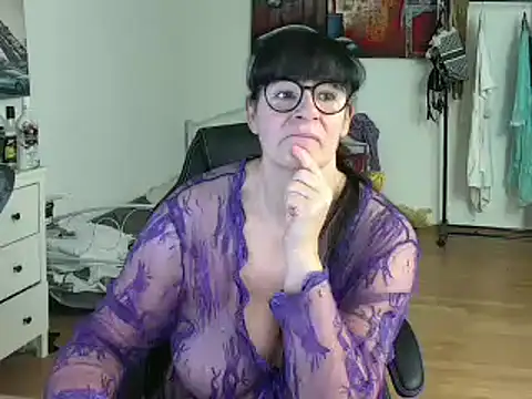 Sylly online show from February 24, 7:33 am