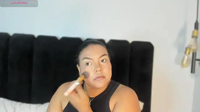 Snapshot of Amaranoir- chatting on February 24, 3:48 am Amaranoir- online show from February 24, 3:48 am