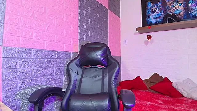 alanna Love02 online show from March 1, 6:32 pm