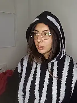 Snapshot of Nikolth_4 chatting on February 3, 3:26 am Nikolth 4 online show from February 3, 3:26 am