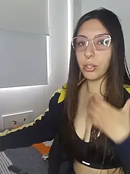 Snapshot of Nikolth_4 chatting on February 3, 3:28 pm Nikolth 4 online show from February 3, 3:28 pm