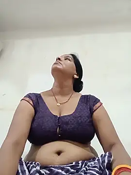 Snapshot of punamji_sexe chatting on June 2, 10:17 am punamji sexe online show from June 2, 10:17 am