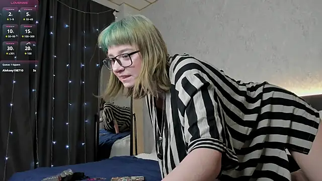 Scarle Whisper online show from March 25, 1:00 am