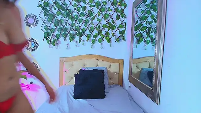 Miabunny    online show from March 28, 9:58 pm