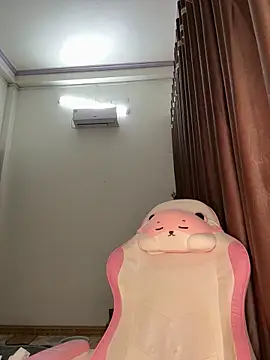 Snapshot of wang1472581 chatting on February 9, 9:24 am wang1472581 online show from February 9, 9:24 am