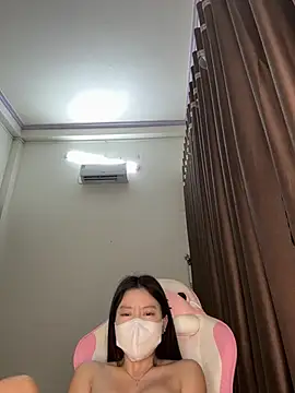 wang1472581 online show from March 30, 3:13 pm