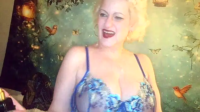 Snapshot of Blondie_the_librarian chatting on April 26, 6:16 pm Blondie the librarian online show from April 26, 6:16 pm