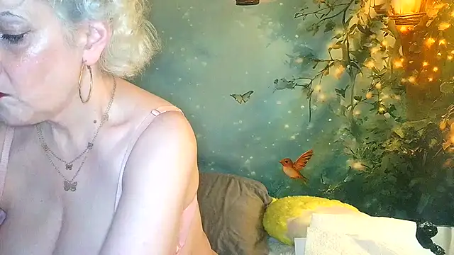 Snapshot of Blondie_the_librarian chatting on May 23, 6:34 pm Blondie the librarian online show from May 23, 6:34 pm