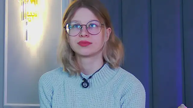 Snapshot of Ivy_Allen chatting on February 4, 5:41 pm Ivy Allen online show from February 4, 5:41 pm