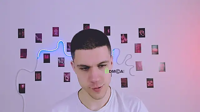 Snapshot of neo_raze chatting on March 11, 7:42 pm neo raze online show from March 11, 7:42 pm