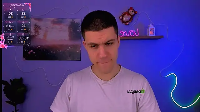 Snapshot of neo_raze chatting on March 18, 8:45 pm neo raze online show from March 18, 8:45 pm