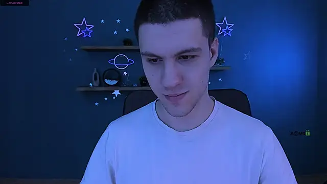 Snapshot of neo_raze chatting on March 21, 8:01 pm neo raze online show from March 21, 8:01 pm