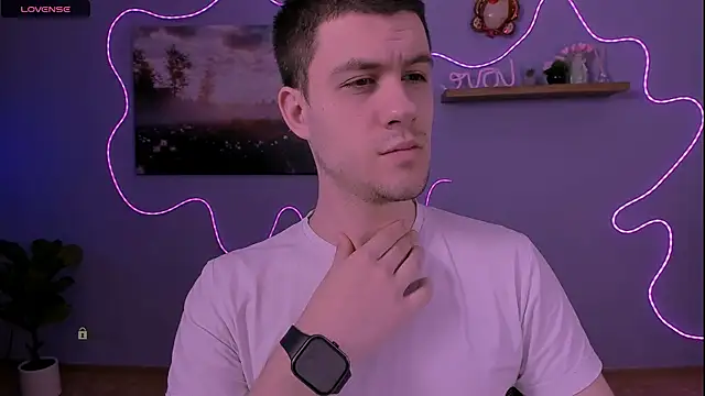 Snapshot of neo_raze chatting on March 31, 6:41 pm neo raze online show from March 31, 6:41 pm