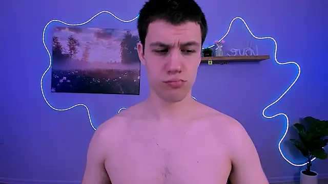 Snapshot of neo_raze chatting on April 16, 6:19 pm neo raze online show from April 16, 6:19 pm